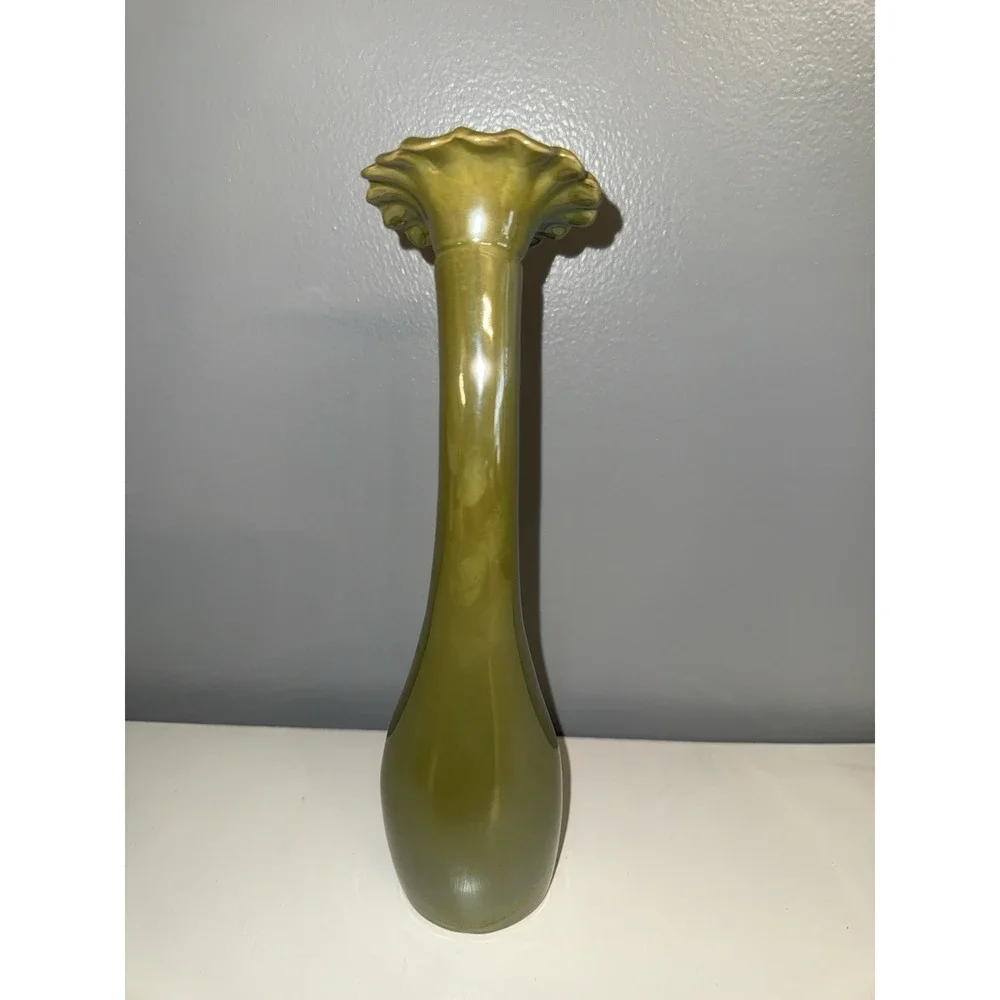 VTG Que Iridescent Luster Green Flower‎ Bud Vase Gooseneck 3D Butterfly Floral